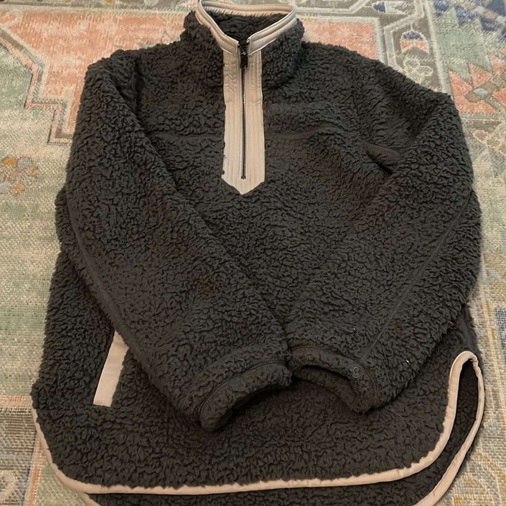 Abercrombie and Fitch Sherpa quarter zip